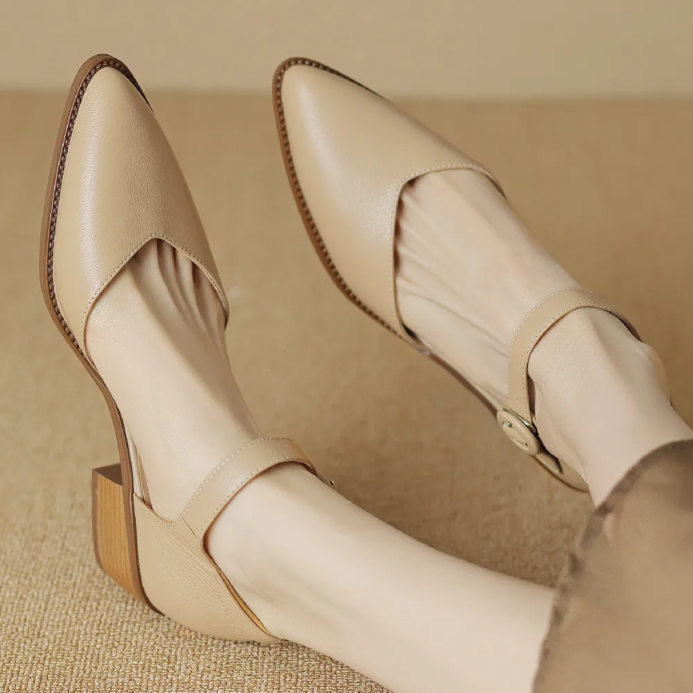 Женские босоножки из овечьей кожи с ремешком на щиколотке и острым носком