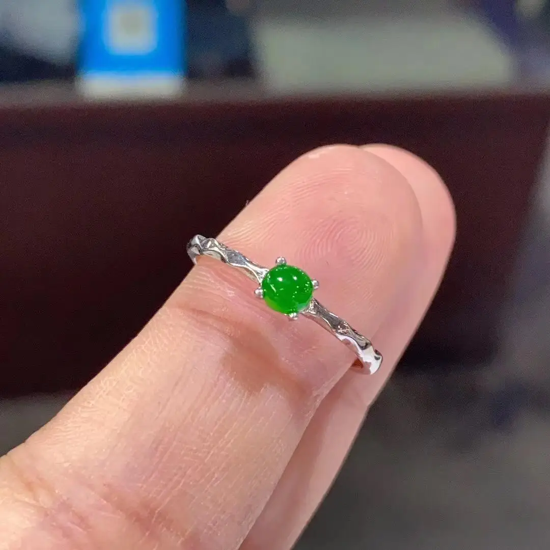 

Кольцо регулируемое из натурального бирюзы и халцедона, в богемном стиле