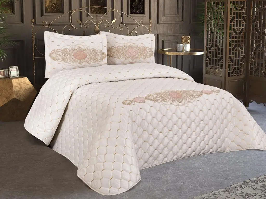 

California velvet padded double bed cover cream