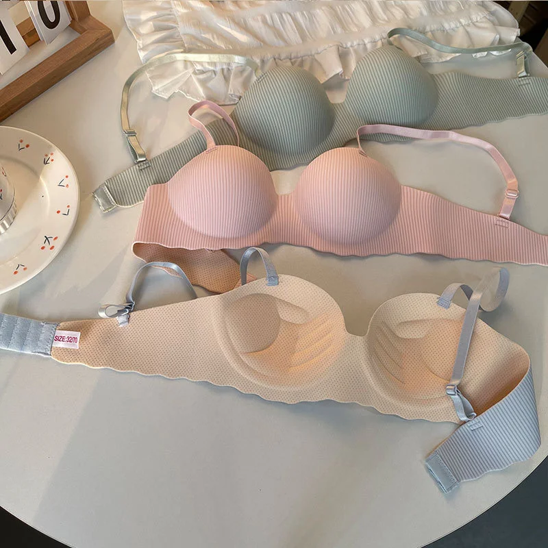 Бесшовный бюстгальтер |