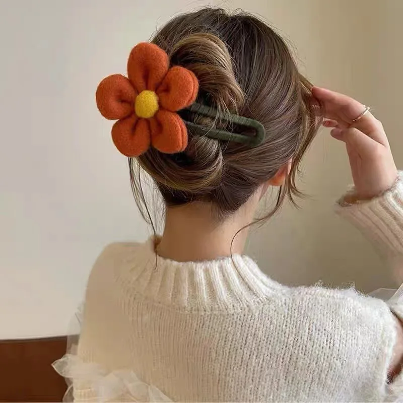 

Autumn Winter Fashion Women Hair Clip Girl Large Flower Hairpin New Plush Lady Ponytail Braid Grab Clip Hair Accessories