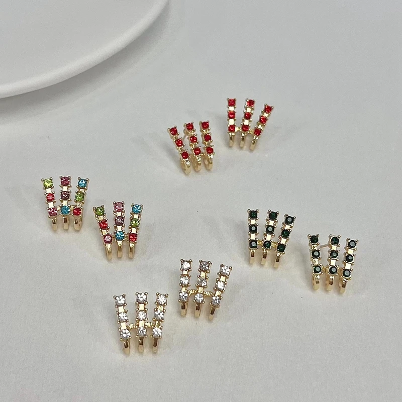 

Fashion Exquisite Colored Diamond Stud Earrings For Women Korean Personality Simple Version Great Temperament Jewerly Wholesale