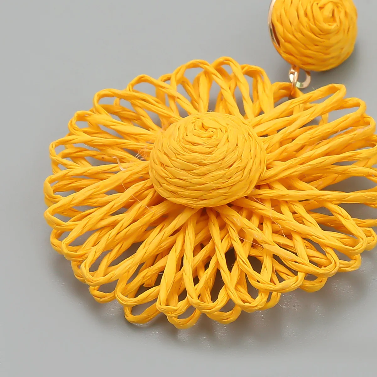 2023 New Fashion Hand-woven Flower Raffia Earrings for Women Boho Statement Summer Jewelry Festival Party Gifts Pendientes Mujer