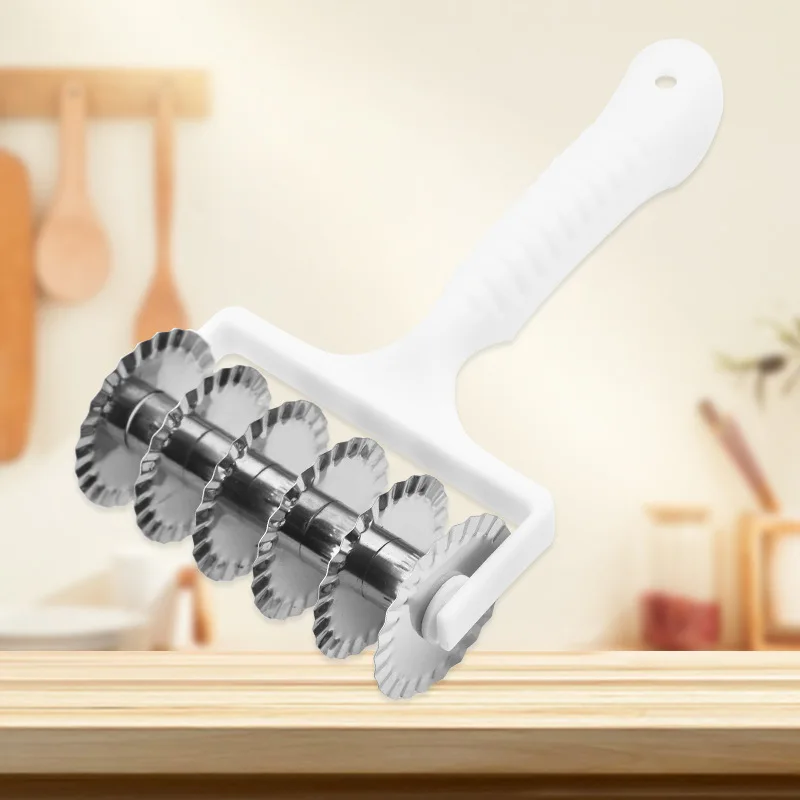 

New Stainless Steel Six-Wheel Roller Household Lace Interface Knife Pizza Cut Baking Tool Seine Knife
