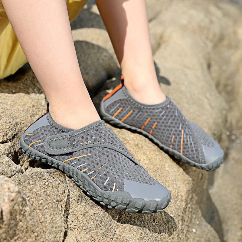 

Childrens Elastic Lightweight Non Slip Water Shoes Boy Girl Barefoot Comfortable Quick-Dry Breathable Upstream Seaside Aqua Shoe