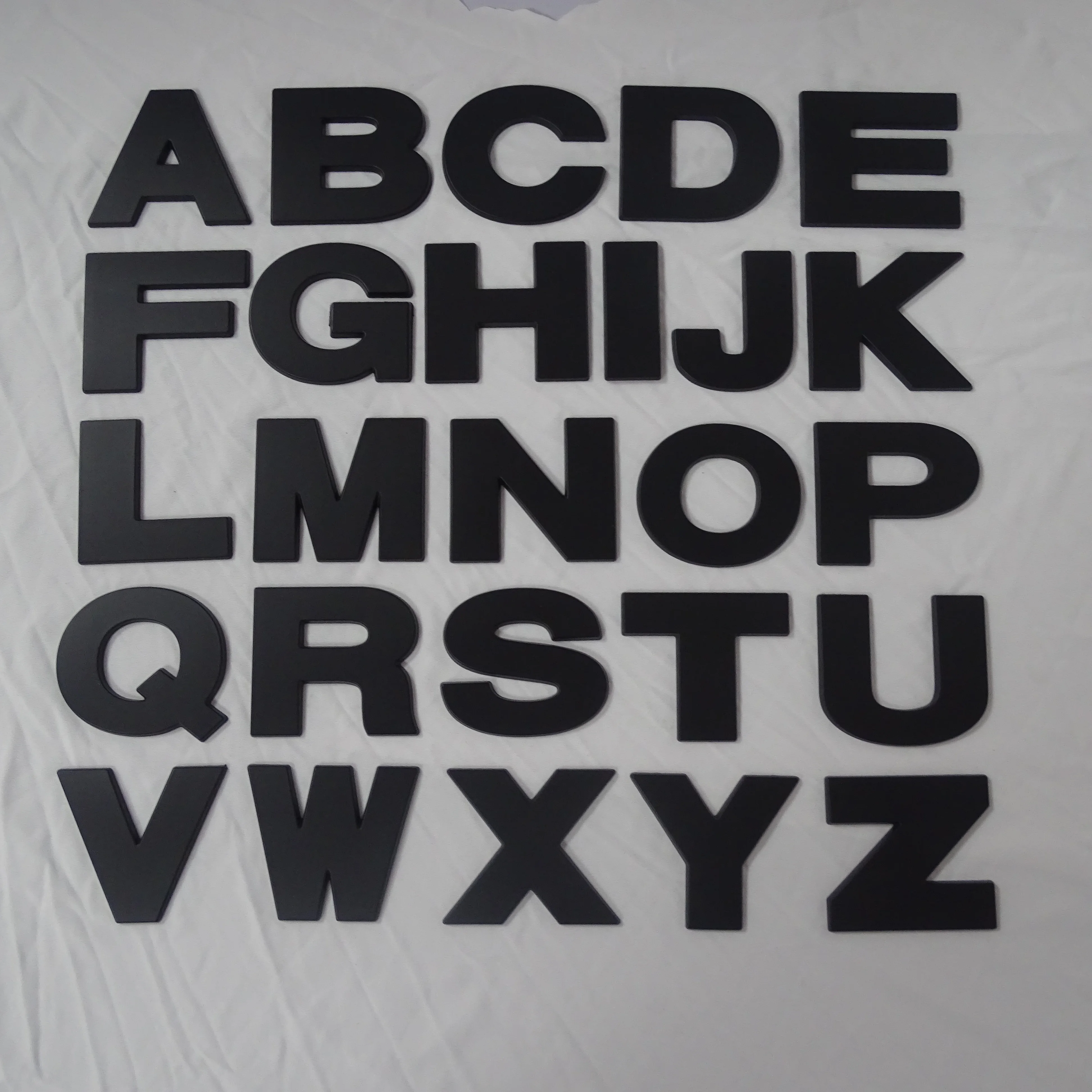 

Матовые черные 50 мм 3D пластиковые буквы самоклеящиеся наклейки с именем на заказ для украшения автомобиля, грузовика, персонализированный знак «сделай сам»