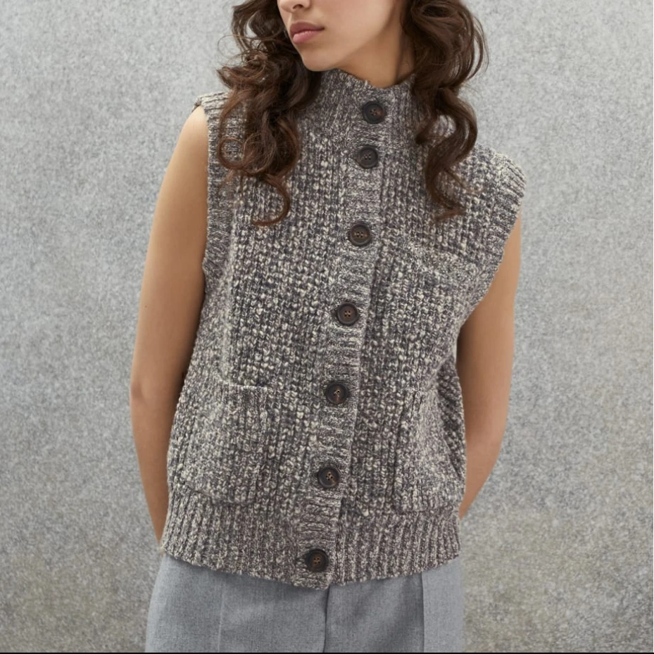 

Brun*Cu Soft Virgin Wool And Cashmere Waffle Stitch Sleeveless Cardigan With Dazzling Detail 2023 New Knit Vest For Women