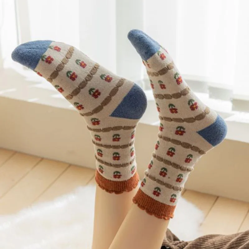 5 Pair Brand Designer Socks Women Long Keep Warm Winter Socks Set Fashion Streetwear Style Cycling Leg Warmers Harajuku Calzini