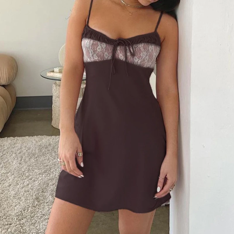 

Мини-платье Y2K с кружевной отделкой, милый сарафан на бретелях-спагетти с бантом в стиле ретро, милое летнее пляжное ТРАПЕЦИЕВИДНОЕ мини-пла...