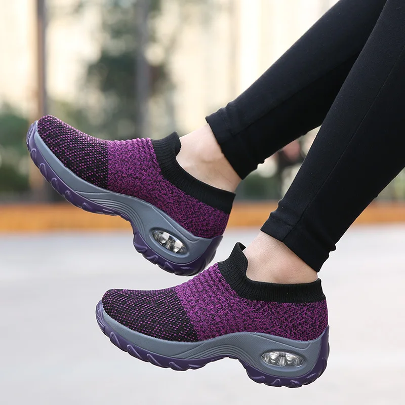 

New Women's Vulcanized Shoes Lightweight Breathable Soft Comfortable Mesh Thick Sole Flyknit Running Sneakers Zapatos Mujer