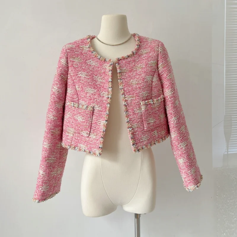 Рисунок 2 - Женское твидовое короткое пальто