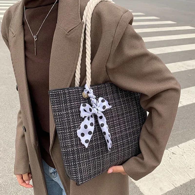 

New Fashion Women Shoulder Bag Print Leopard Handy Bag Female Classic Large Capacity Handbag Girl Light Zippper Elegant Pocket