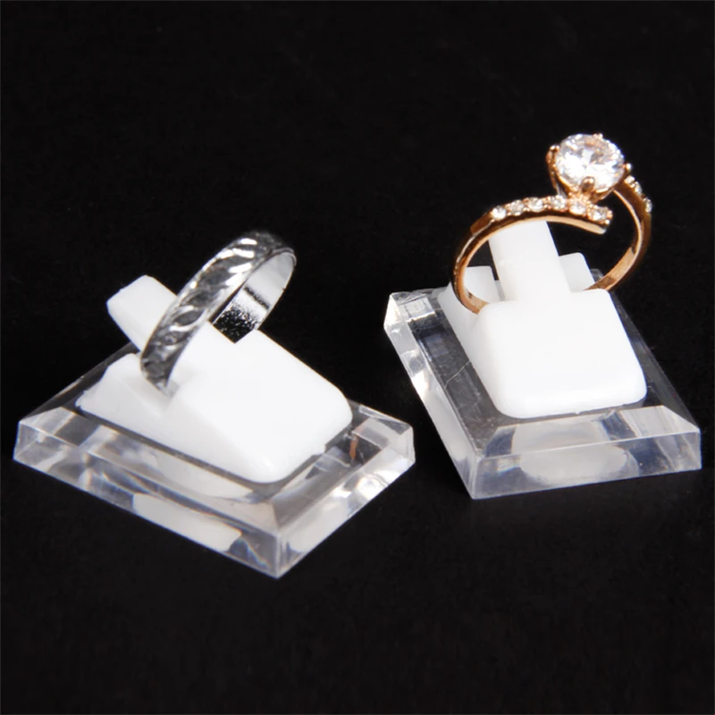 High Qualit Plastic With Acrylic Crystal Ring Display Clip Stand Mini Square Jewelry Display Storage Wholesale