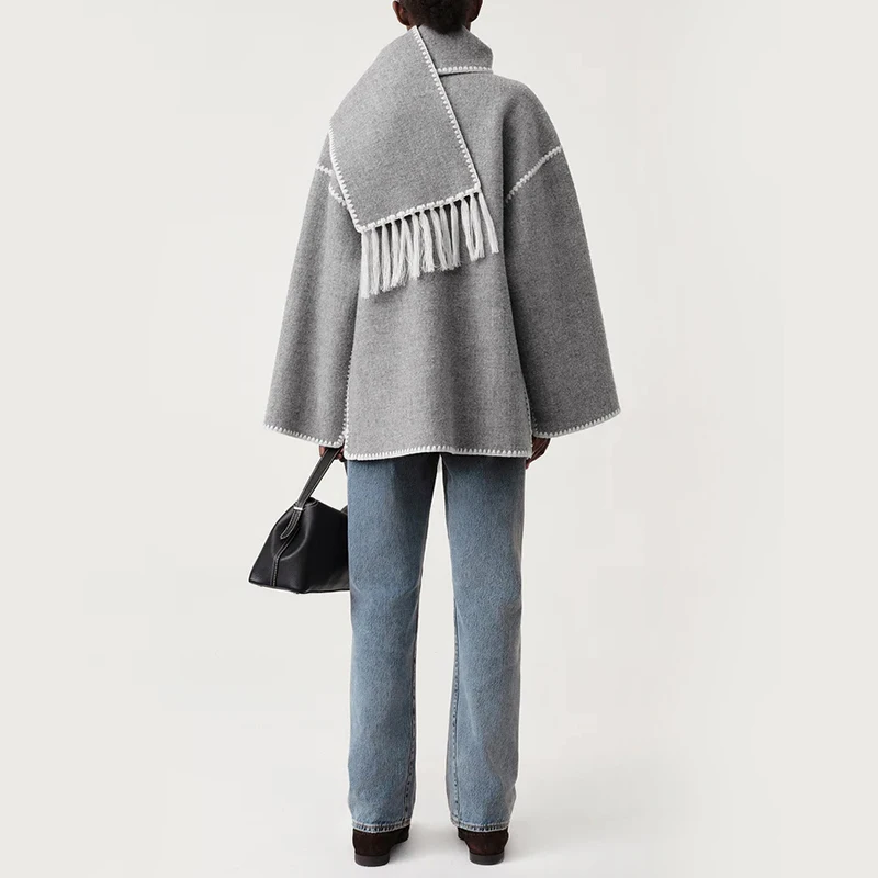 Рисунок 3 - Осень-зима 2023, серая куртка,