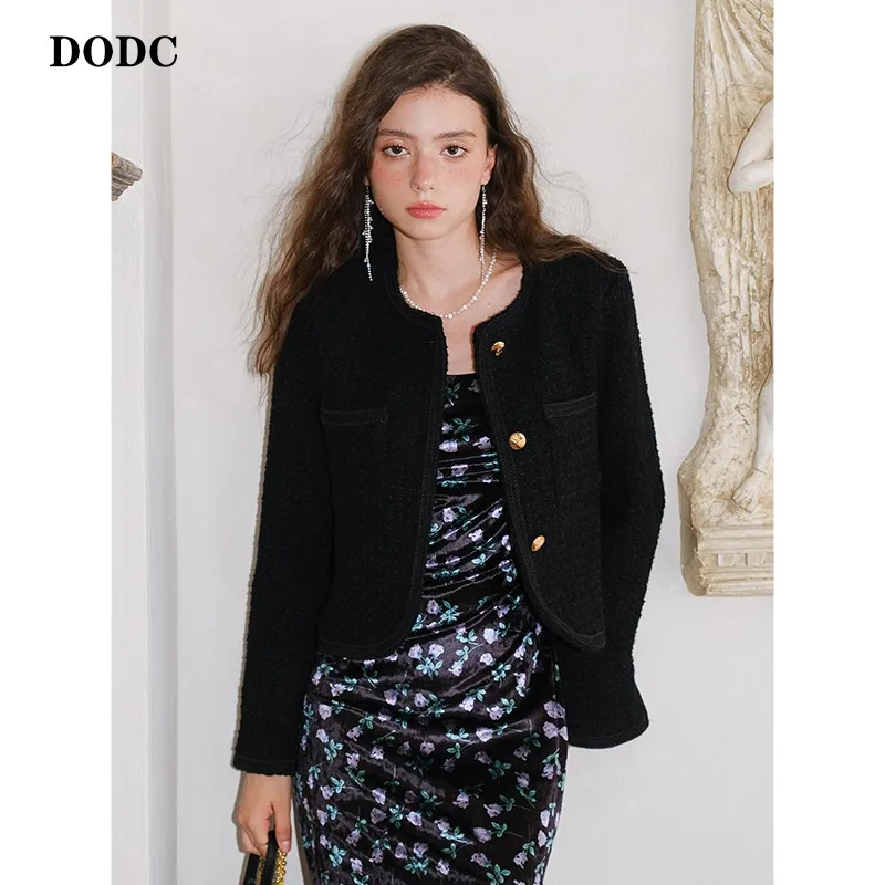 

Пальто Dodc с маленьким запахом женское, осень 2022, новый дизайн, нишевая свободная твидовая короткая темпераментная кофта