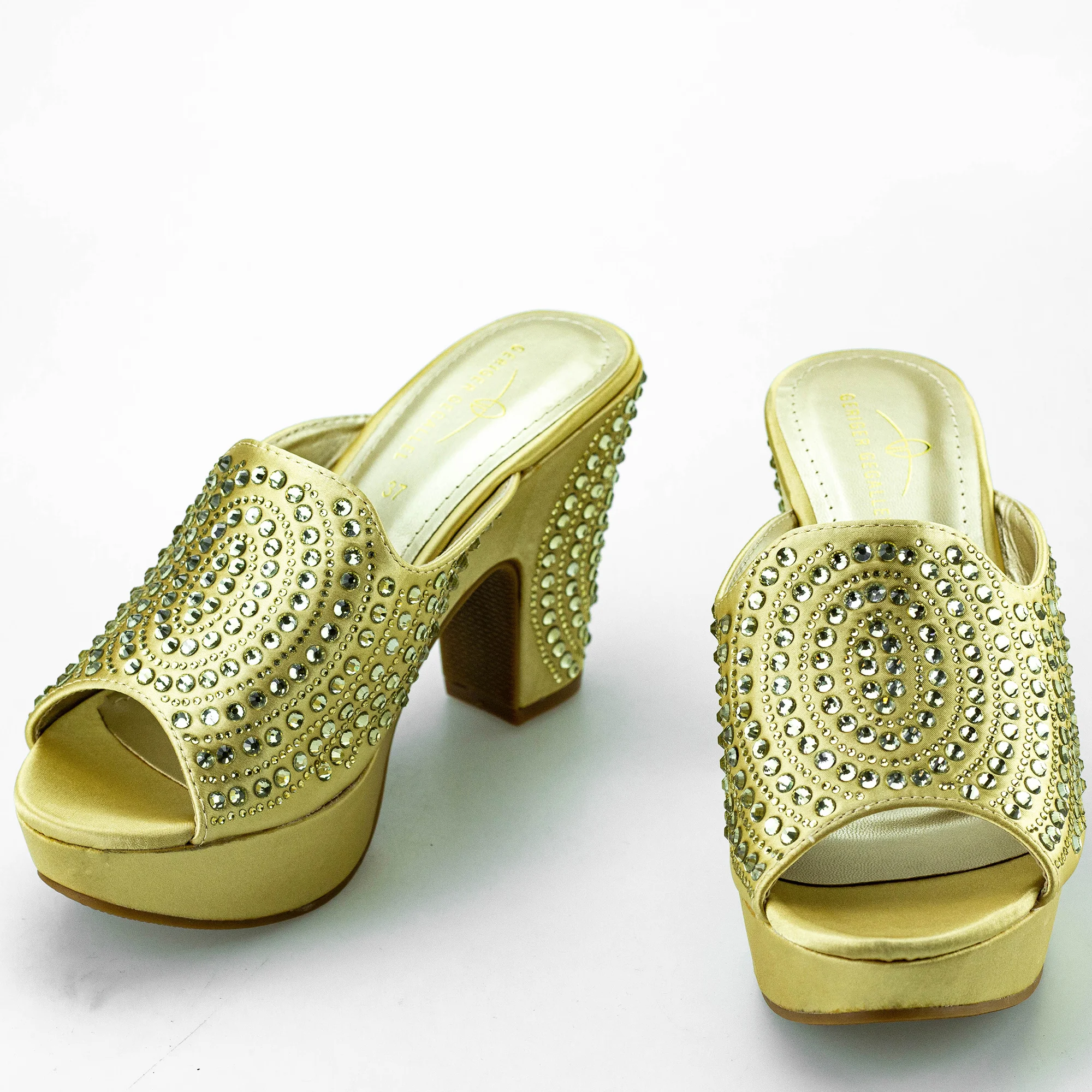 Runway Luxury Wedding Pumps Heels with Purse Italian Stylish Shoe and Bag Set Dress Shoes with Clutch Purse Matching Set Lady