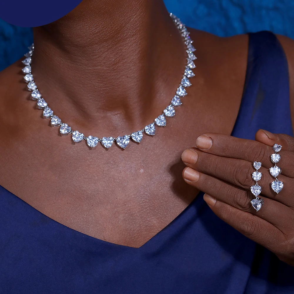 Комплект из колье серёг и кольца с фианитом