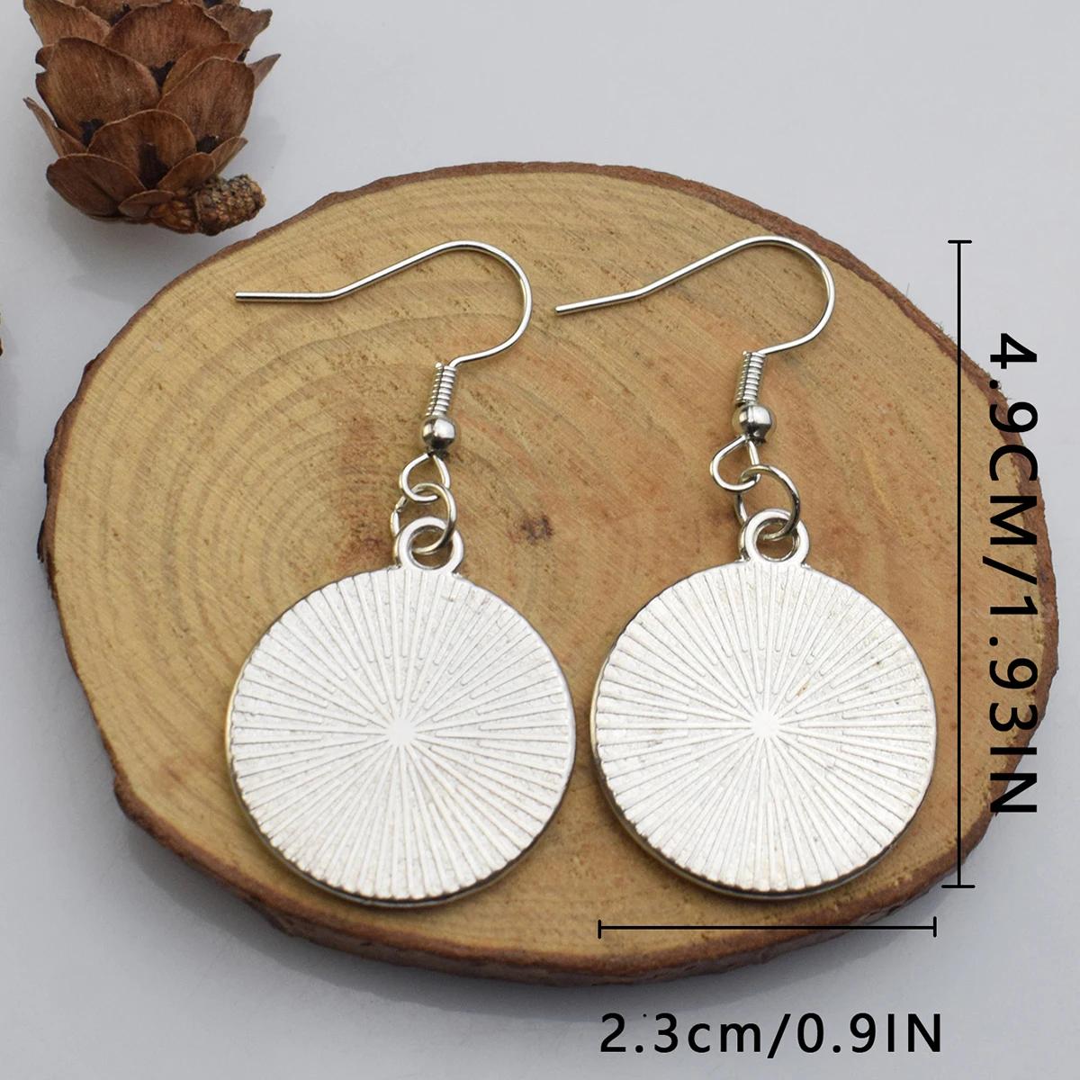 Женские серьги-подвески в виде планеты с солнечной системой