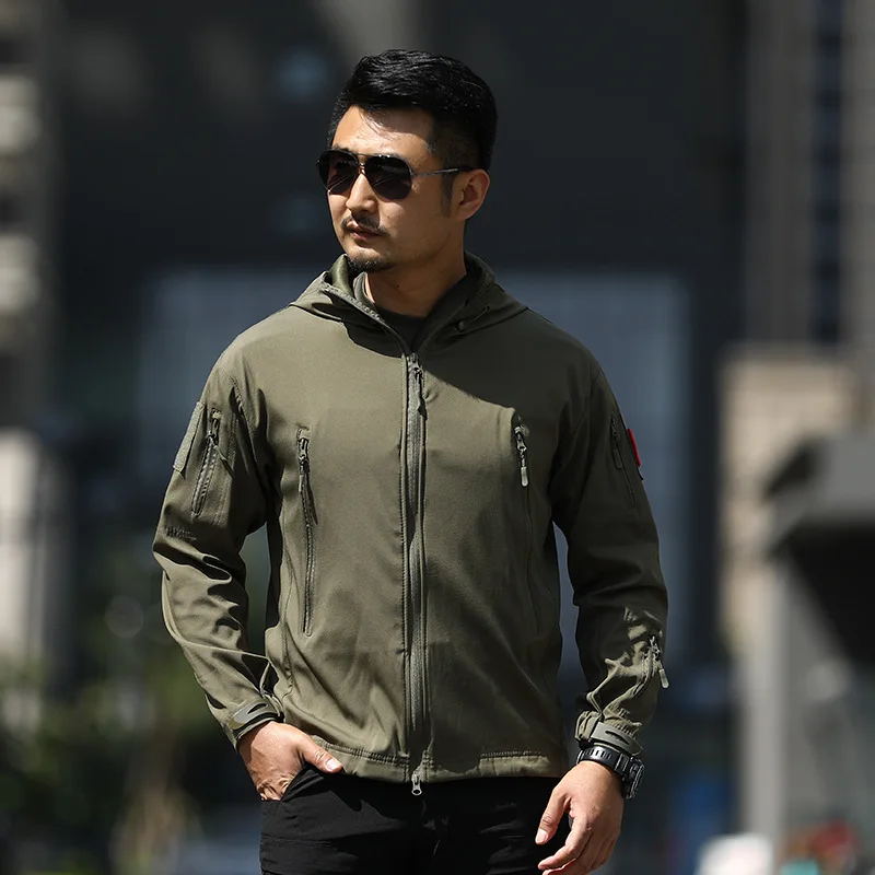 

Couples Outdoor Shark Skin Soft Shell Jacket Autumn Winter Plus Velvet Thickening Waterproof Tactical Mountaineering Jacket