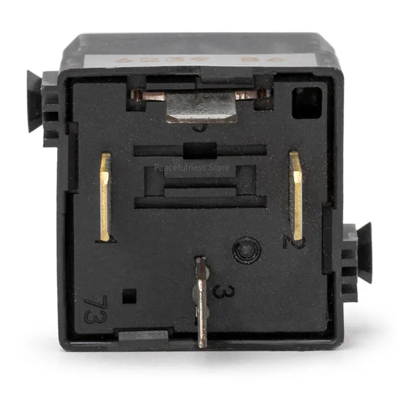 

A0009828023 Oil pump relay W204 W205 is suitable for Mercedes-Benz