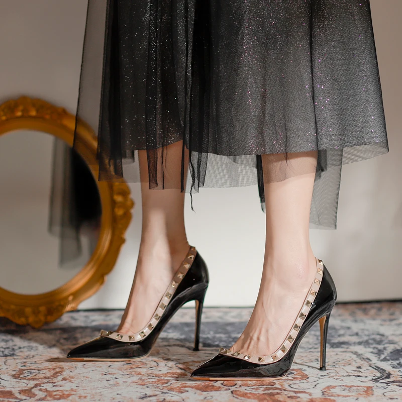 2023 Women's Shoes Gladiator Single Shoes Star Style Brand Metal Rivet Pumps Leather Designer Classic Spike Shoes High Heels 41