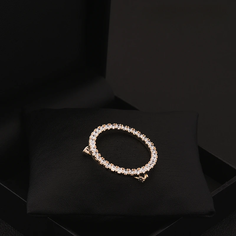 Shining Round Brooch Women's Korean-Style Simple All-Match Luxury Accessories Cardigan Neckline Anti-Exposure Fixed Clothes Pins