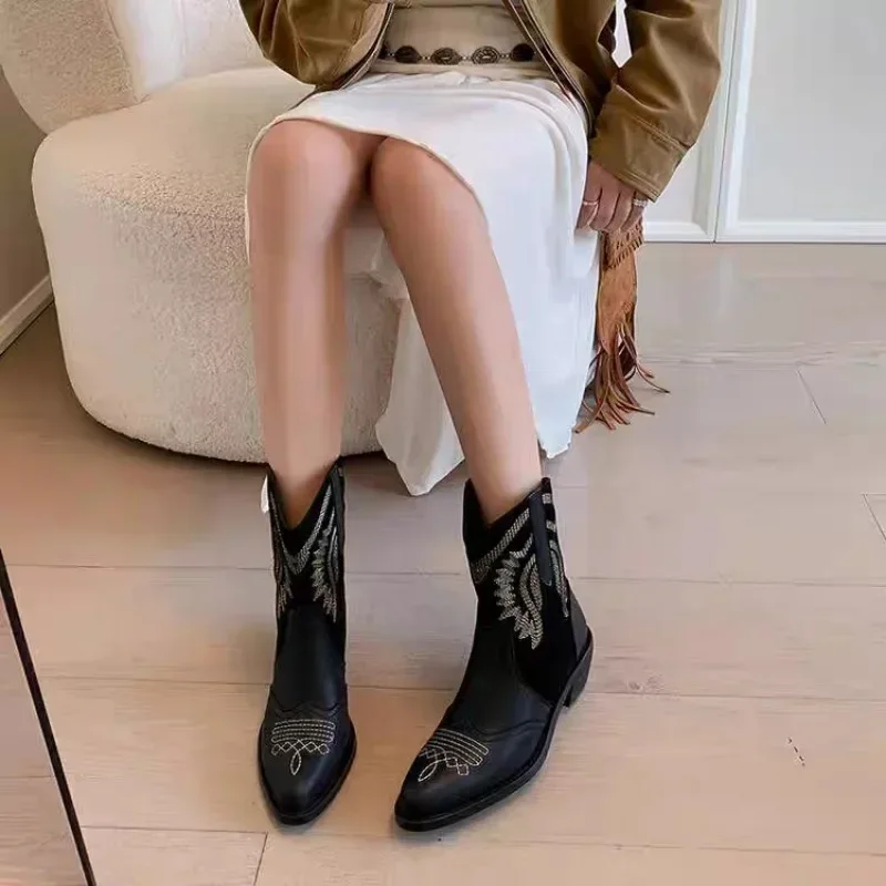 Женские ботильоны с заостренной вышивкой узкие рыцарские ботинки на массивном
