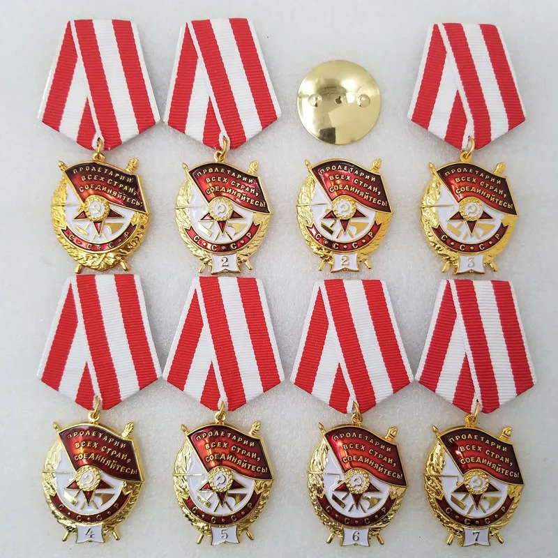 

1-8 Soviet Red Flag Medal Red Flag Soviet Field Heroism Medal CCCP Commemorative Collection Badge Gift