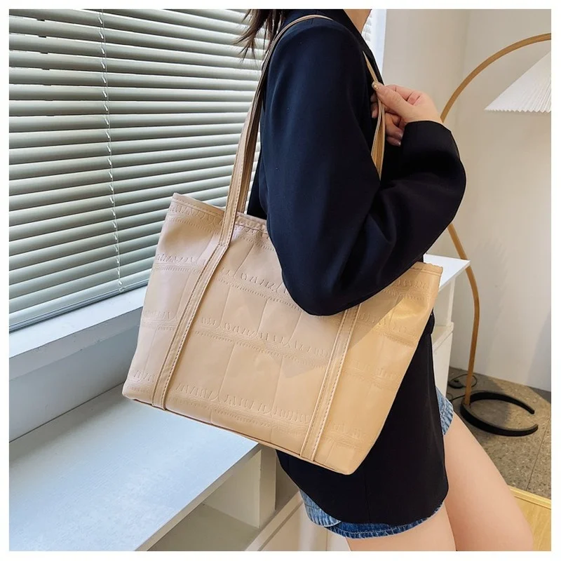 

Korean Shoulder Bag for Women 2022 New Luxury Underarm Woman Tote Fashion Brand Designer Large Pu Leather Female Handbags Purses