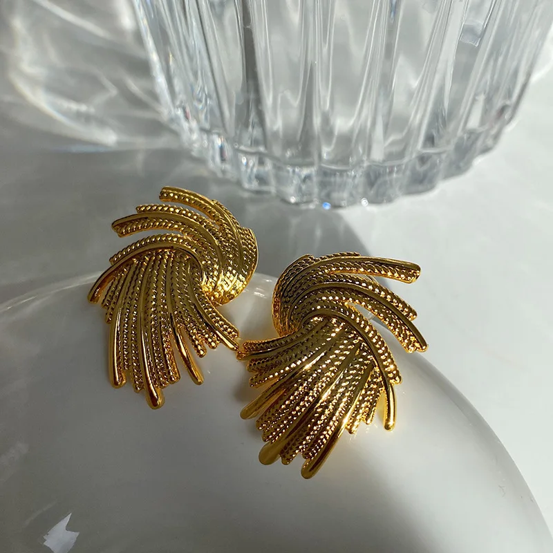 

New Personality Vintage Metal Geometric Shape Stud Earrings for Women Luxury Unique Design Fashion Jewelry Earring Accessories