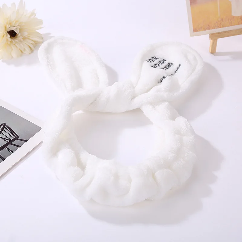 Повязка на голову женская мягкая эластичная с заячьими ушками