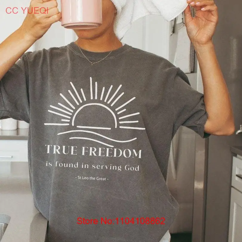Футболка St Leo True Freedom минималистичные комфортные цвета католическая одежда