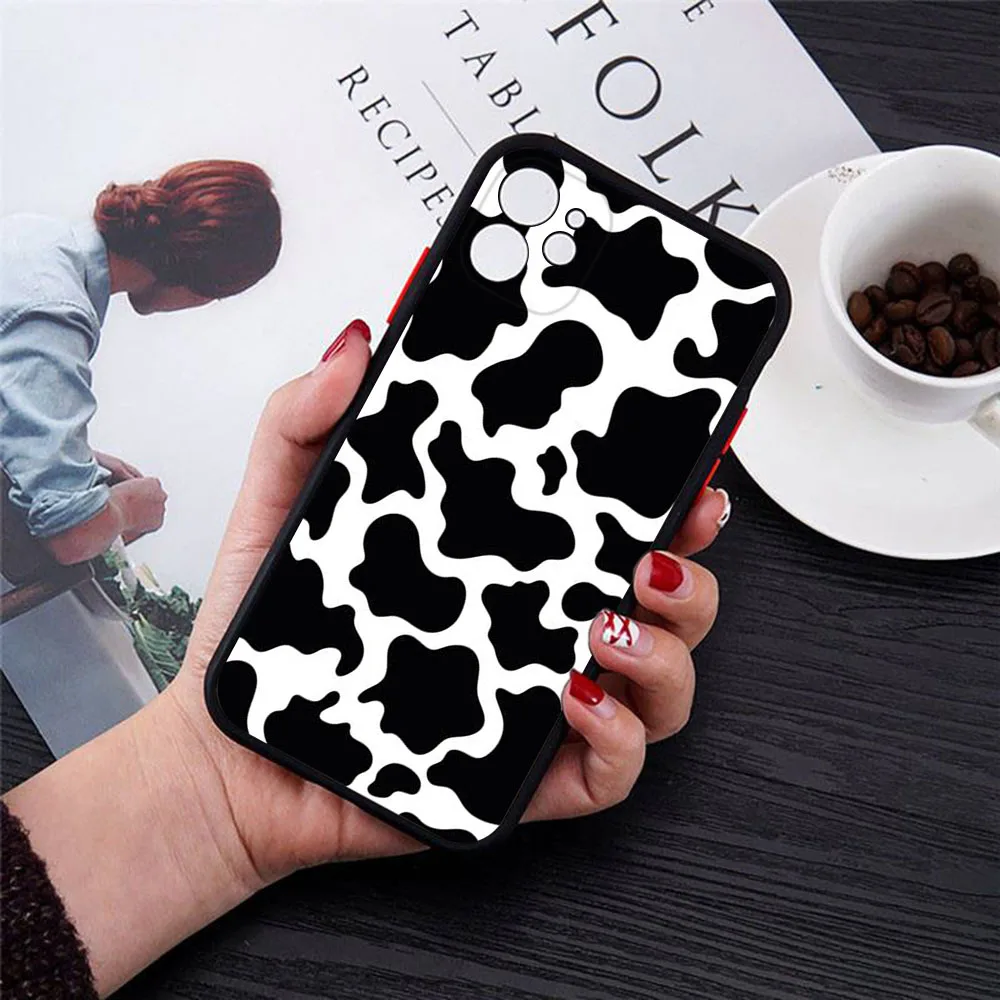 Phone Case For iphone 16Pro 7 8 Plus 15 14 13 Mini 12 11 16 Pro Max SE XR Black white Cow Skin Matte Frosted Translucent Cover