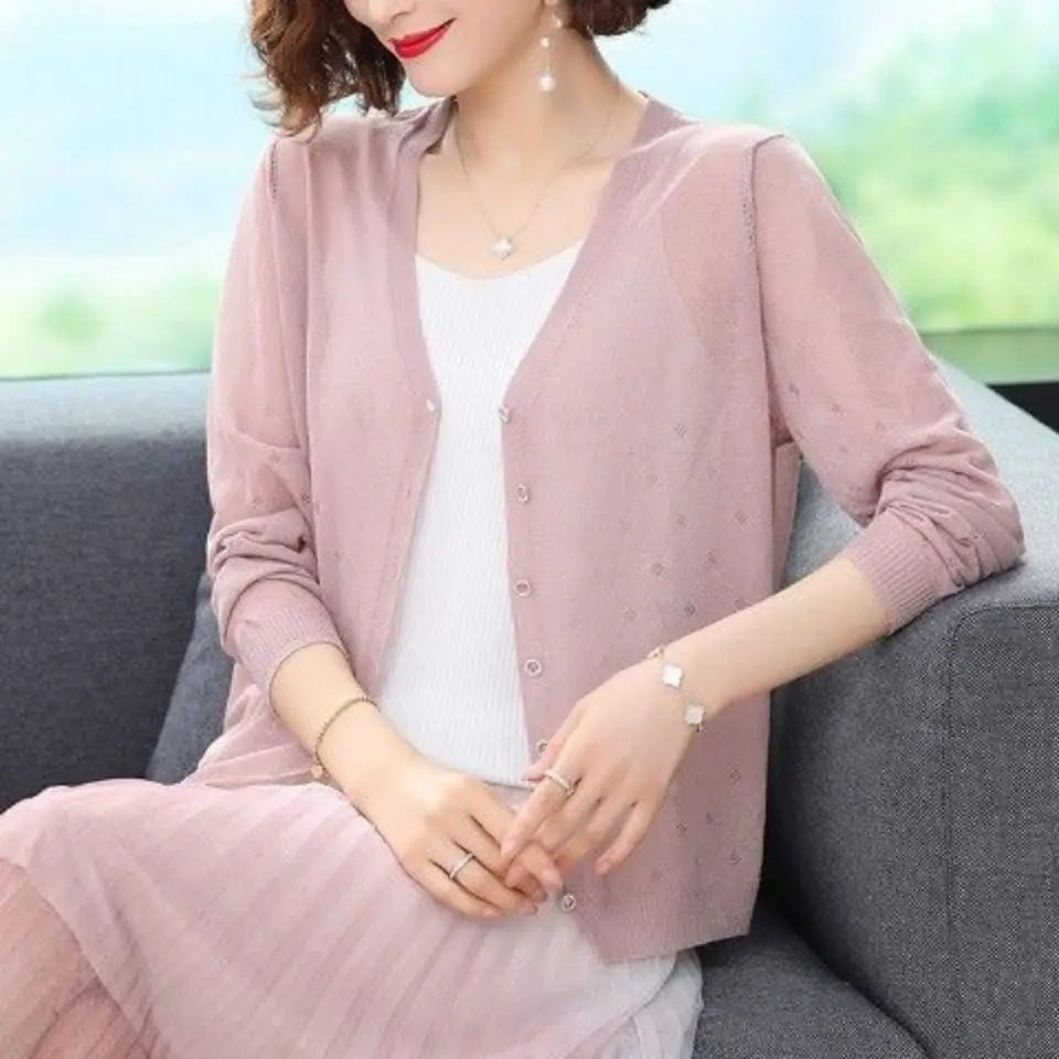 

Women 2022 Summer New Ice Silk Knitted Cardigans Female Loose Sun Protection Clothing Ladies Thin V-neck Sunscreen Coats U61
