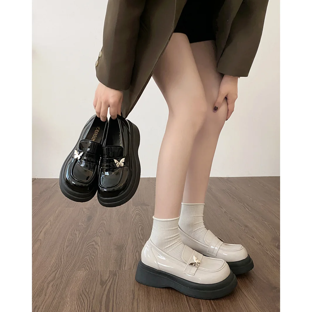 

Flat Black Shoes For Women Round Toe British Style Clogs Platform Female Footwear Oxfords All-Match Preppy New Retro Creepers Dr