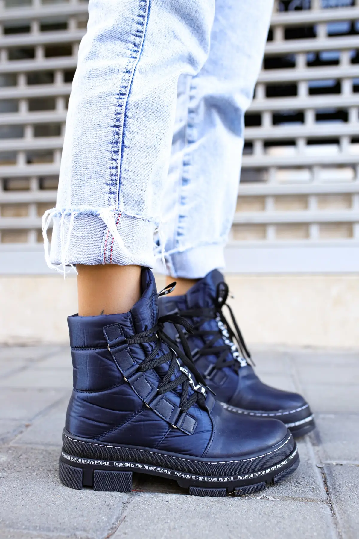 

Women's Shoes