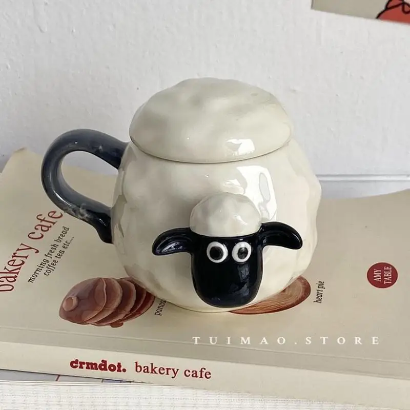 

Новая анимационная керамическая чашка Shaun The Sheep, кружка 180 мл с крышкой, кофейная чашка, настольное украшение, подарок на день рождения для де...