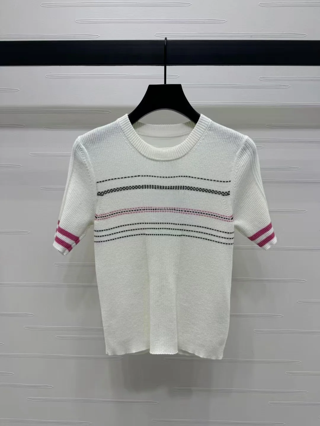 Женские трикотажные короткие рукава с вышивкой по индивидуальному заказу