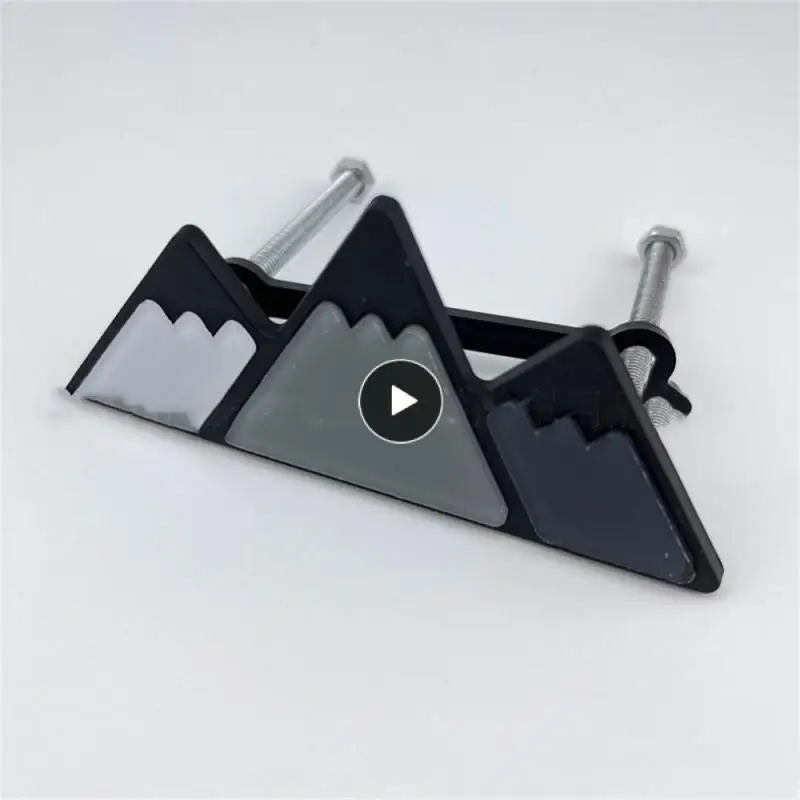 

Snow Mountain Universal Car Emblem Practical Grille Badge Emblem Waterproof Car Sticker Car Supplies Three-color Design Durable