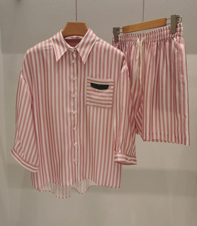 

Высококачественная повседневная одежда из двух частей с принтом в полоску из 100% шелка