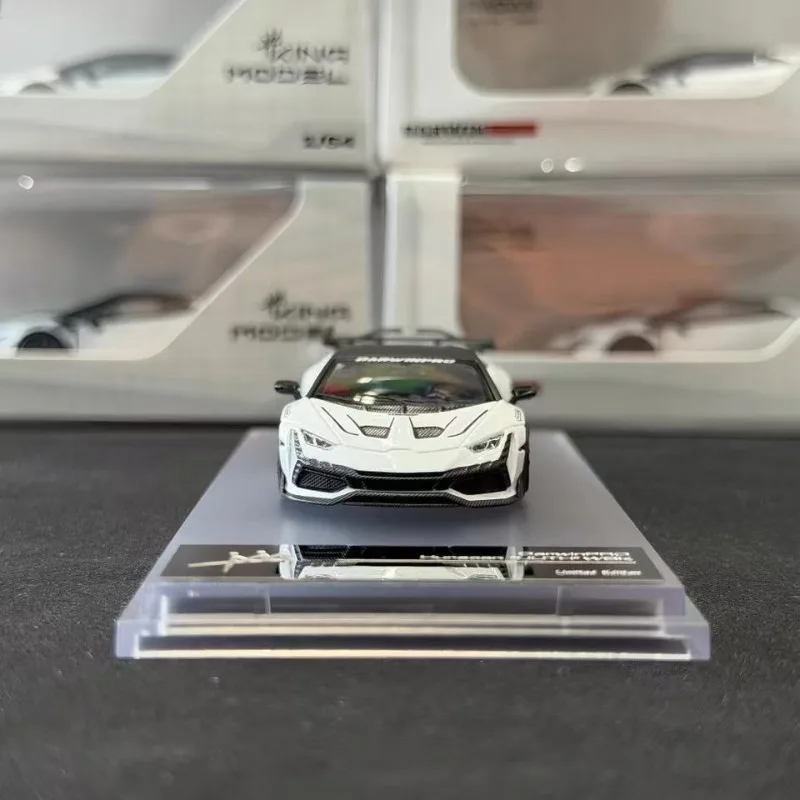 Фото Модель KM King 1/64 DarwinPRO HURACAN THE LILTH WBK, литая под давлением из сплава, коллекционная модель автомобиля, подарок для мальчика, рождественский подарок. №5