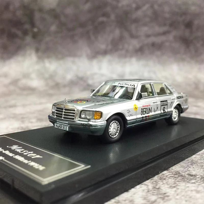 Master 1:64 Model Car S Class W126 560SEL Alloy Die-Cast -Berlin 2000 LTD 499