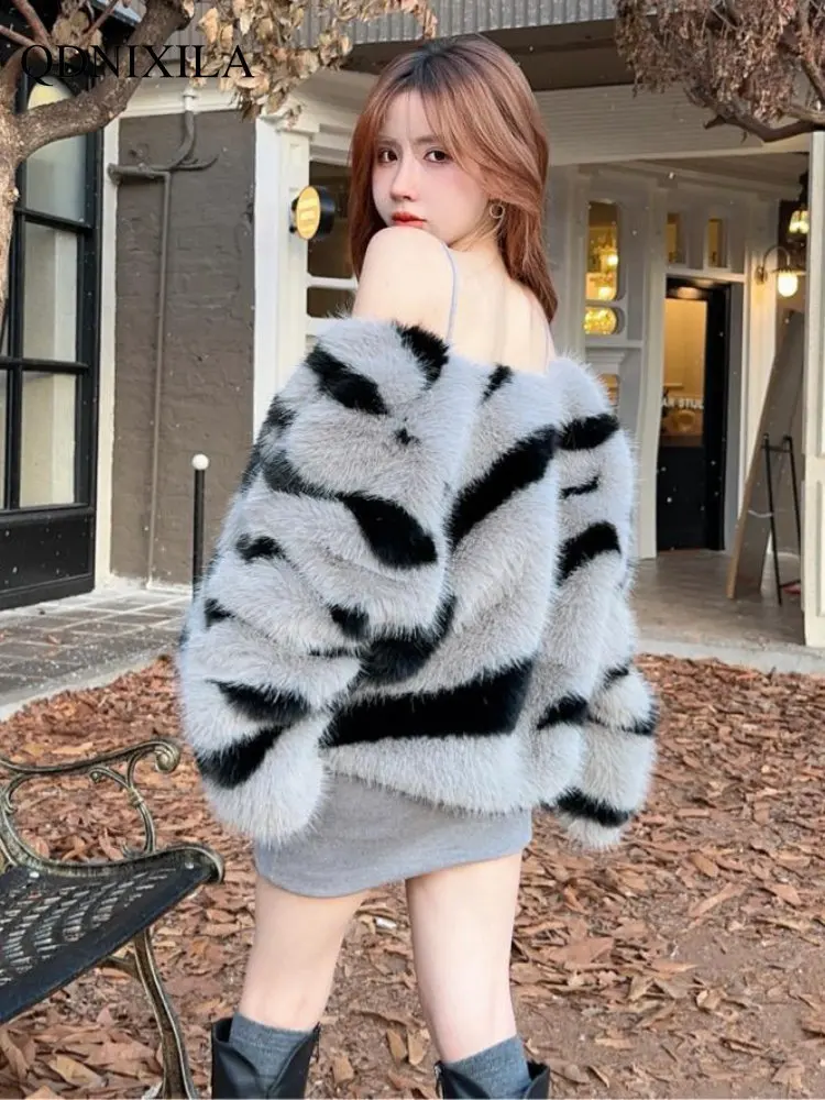 Winter Coat for Women 2022 New Fox Faux Fur Coat Women Short Loose Black and White Contrast Zebra Wool Cardigan