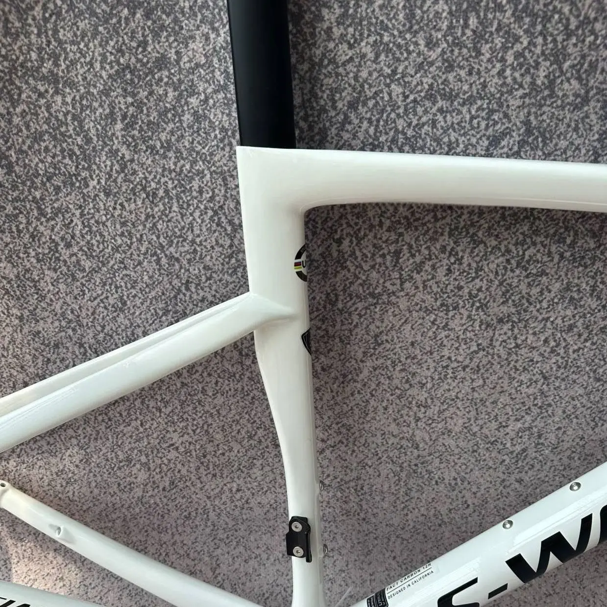 

SL7 White Carbon Bike Frame 2023 Road Bike Frame T1100 Carbon 1:1 Bicycle Frame Made in Taiwan Contact us for more discounts!
