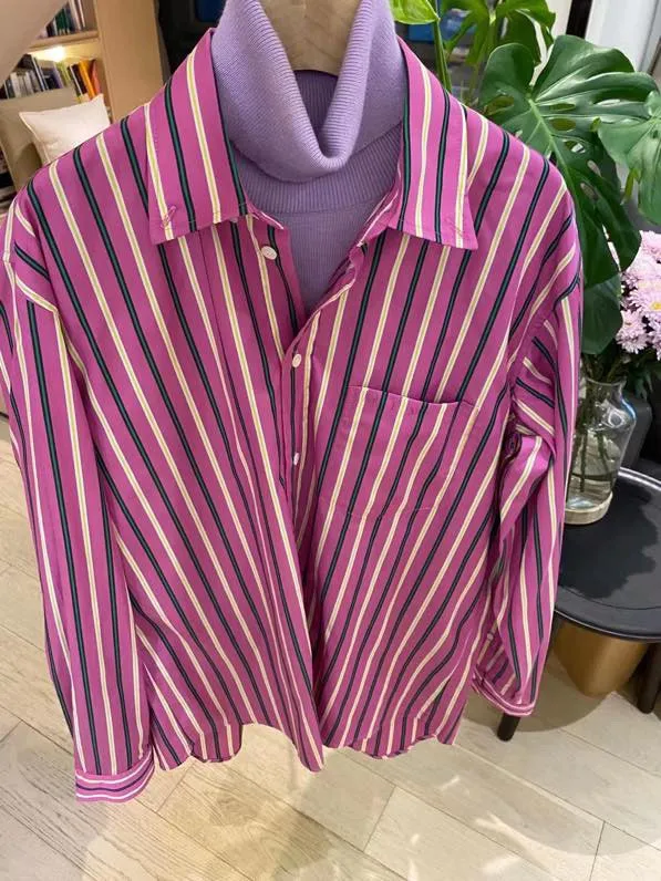 

2022 spring / summer new women's Purple Stripe back letter shirt