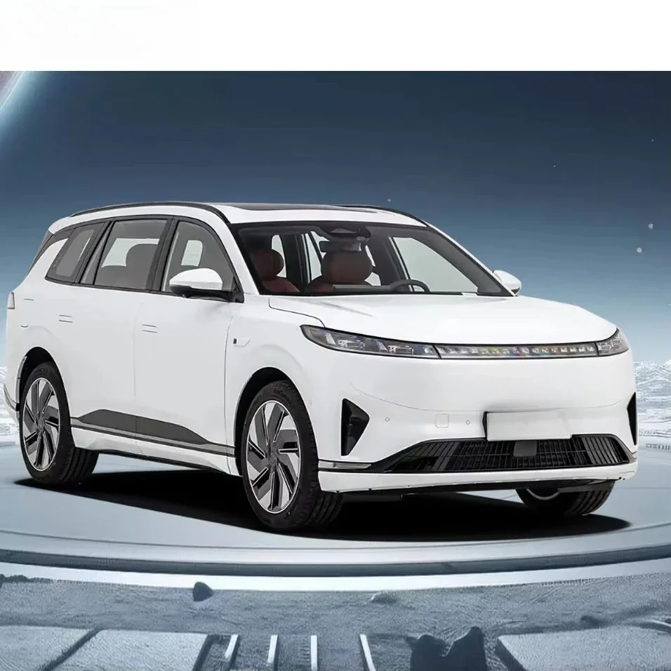 Фото Новый гибридный внедорожник Dongfeng Yipai 008 класса люкс с большим пространством, левым рулем, панорамной крышей и 6 местами №2