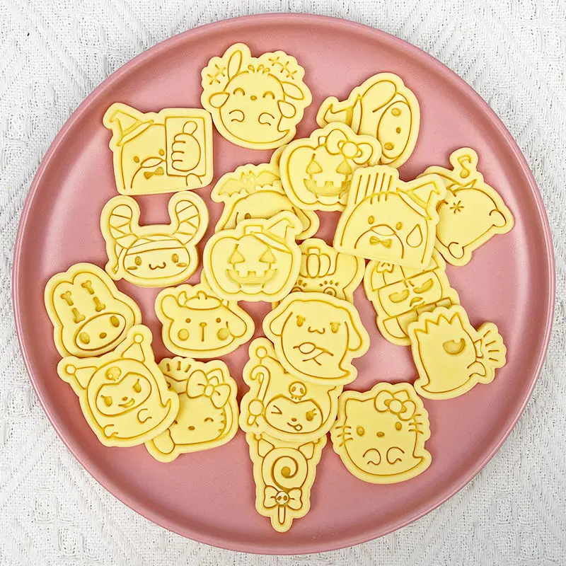 

New Halloween Sanrio Kawaii Kuromi 3D Cartoon Pressable Anime Figure Japanese Diy Biscuit Mold Kitchen Baking Pastry Bakeware