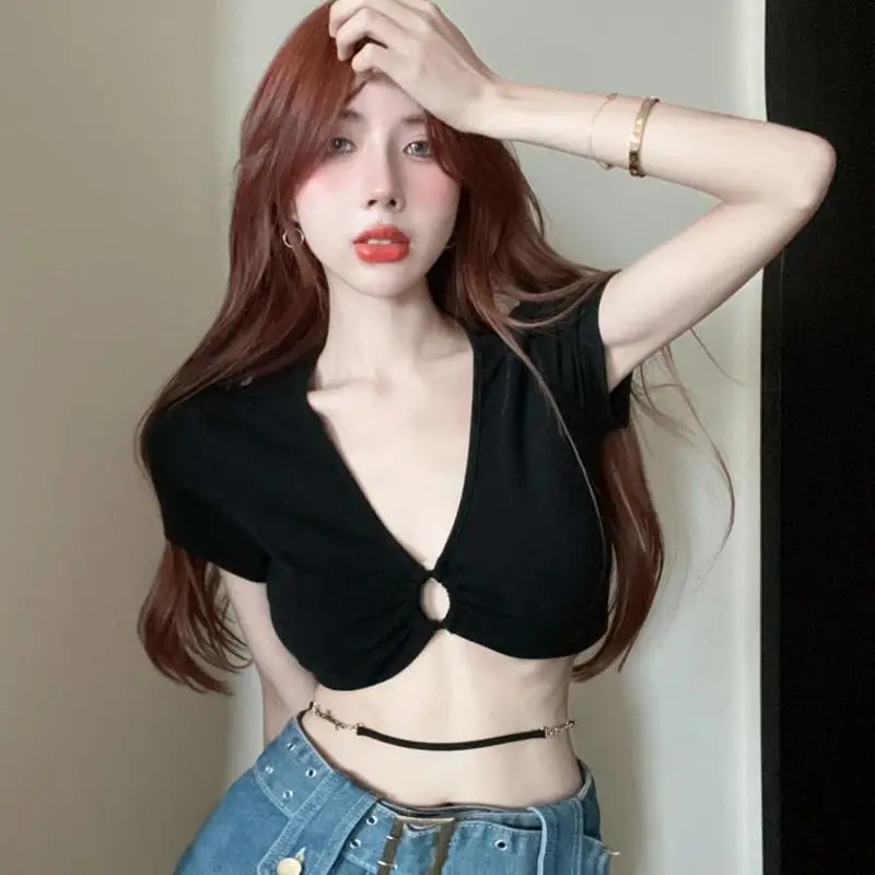 

The New Sexy Spice Girl Black V-neck short-sleeved T-shirt female design high waist short pure desire blouse trend harajuku