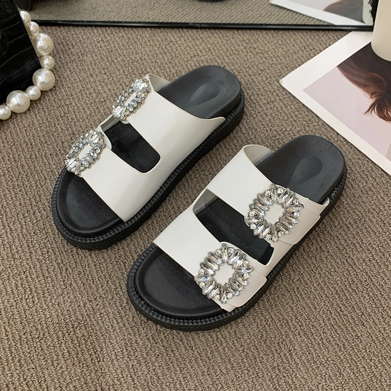 

Hot Sell Summer Women's Slippers Crystal Bling Bling Outdoor Slippers New Fashion Flats Luxury Brands Shoes