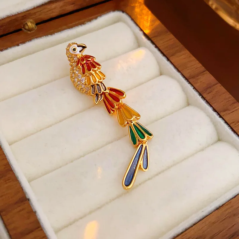 Брошь из настоящего золота с гальваническим цирконом легкая роскошная